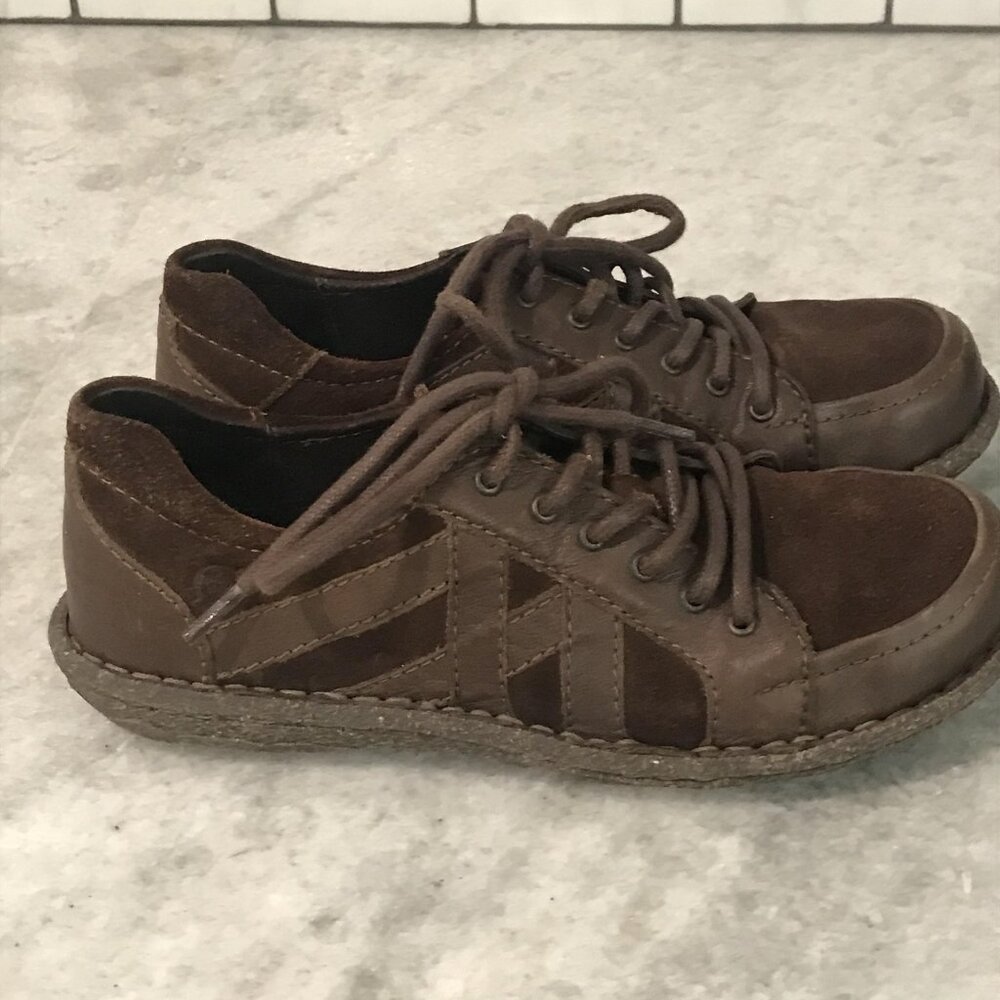 Born Shoes Womens Size 7.5 Brown Lace Up Sneakers Leather Suede Casual Low Top - Picture 2 of 8